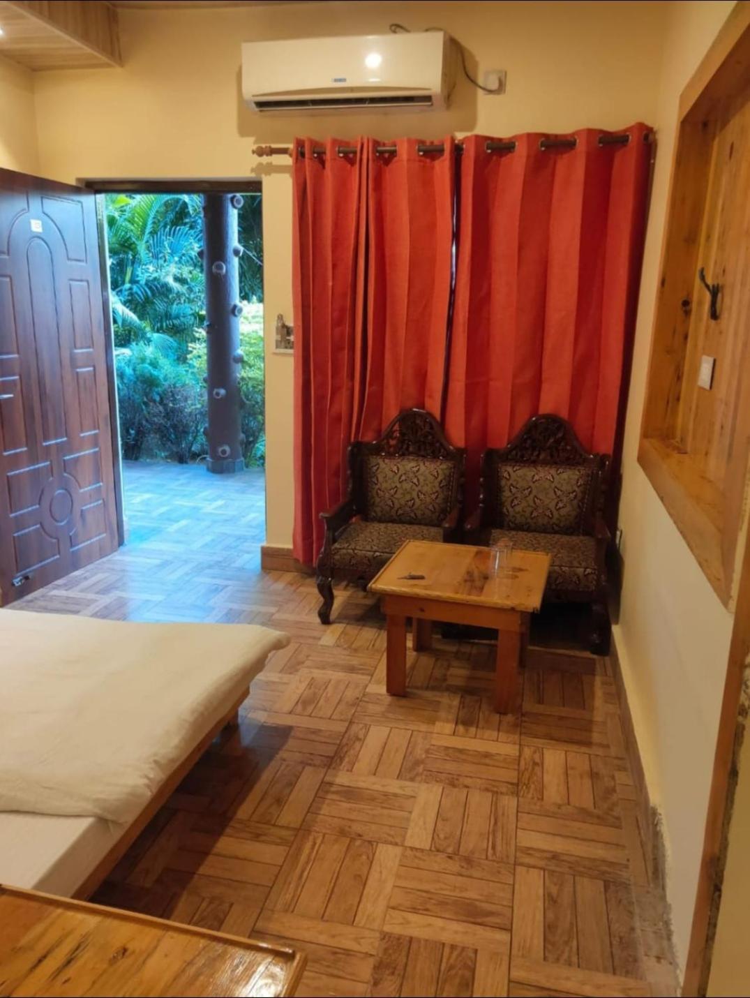 Hill Top Swiss Cottage Rishīkesh Εξωτερικό φωτογραφία